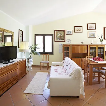 Holiday home Lucia 2 *